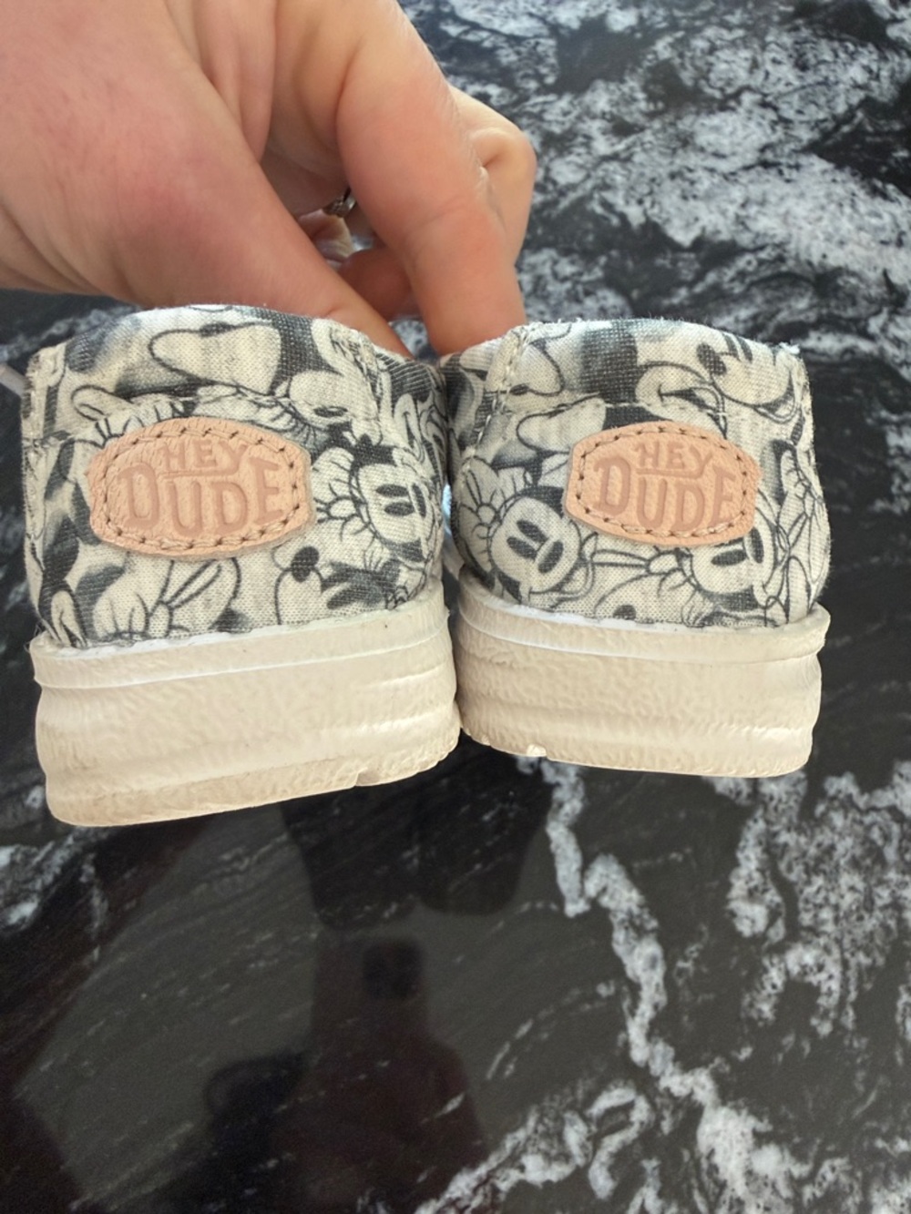 Minnie Mouse hey dude loafers for toddler girl in black and white - Picture 3 of 9